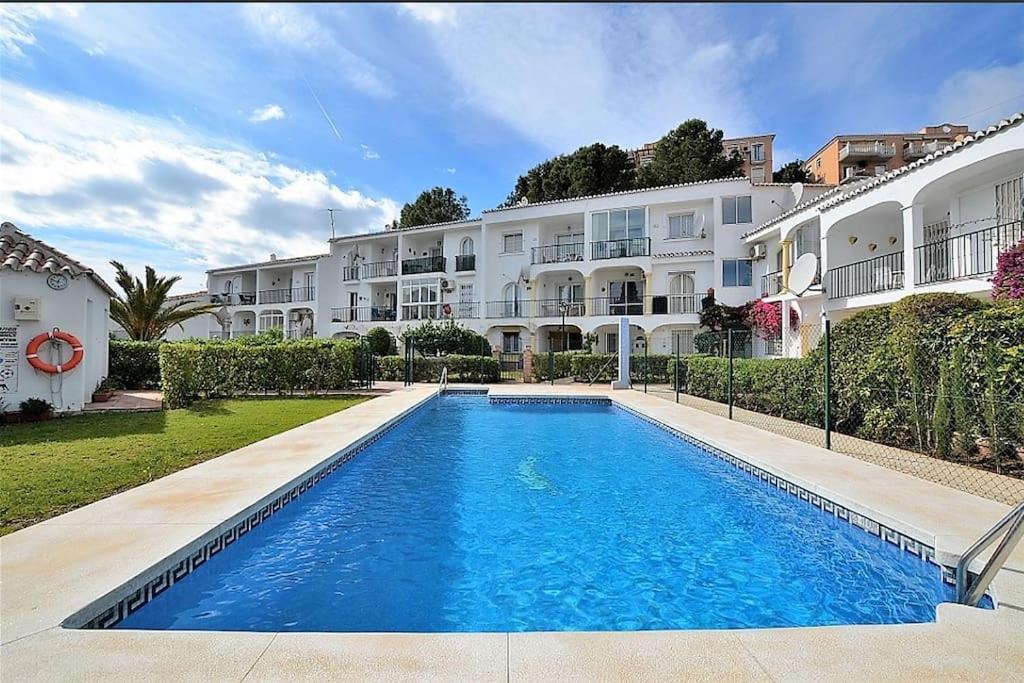 Lux 2 Kmr App Stella Blanca Met Zwembaden Airco En Zeezicht Apartment Fuengirola Exterior photo