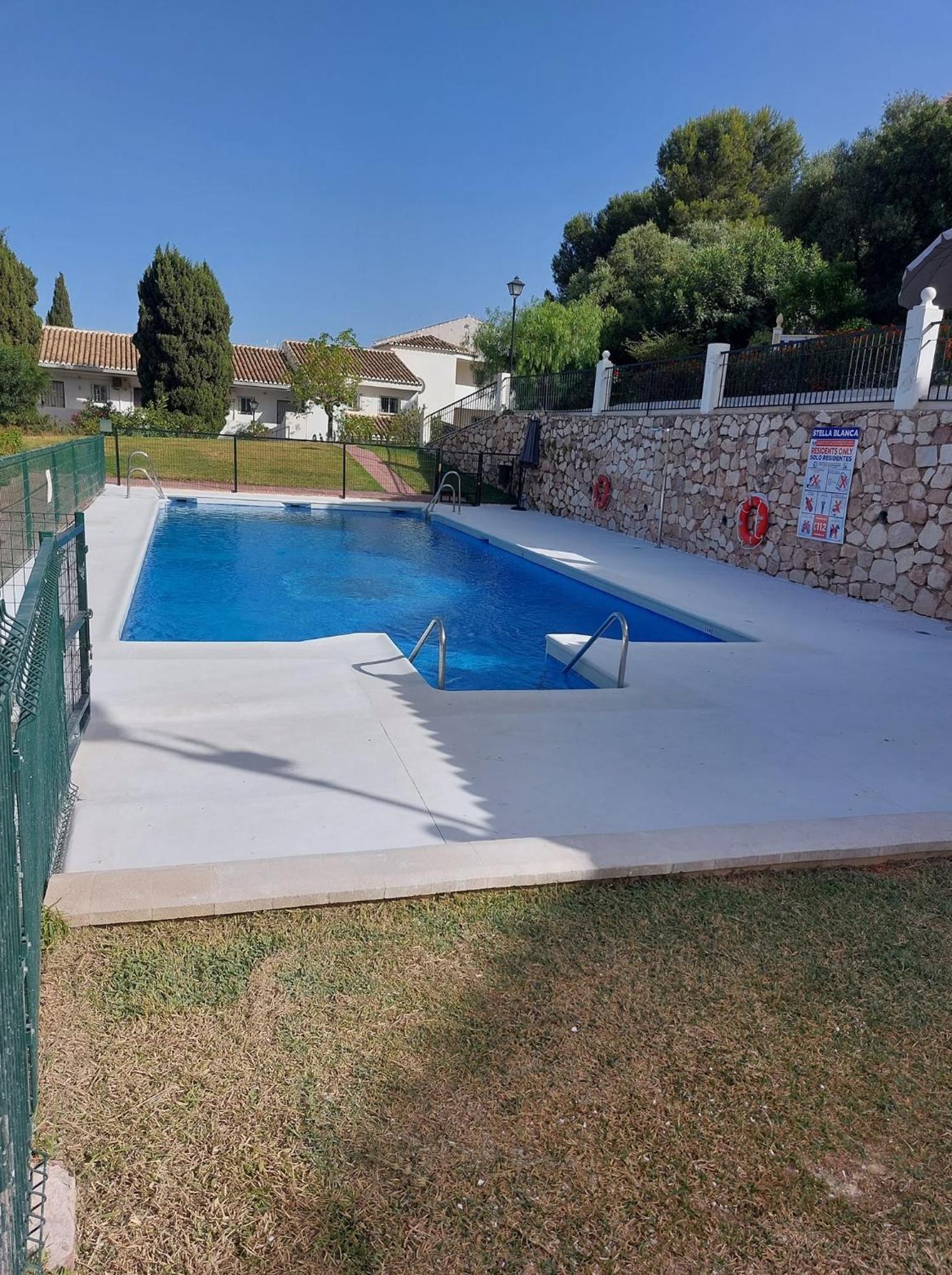 Lux 2 Kmr App Stella Blanca Met Zwembaden Airco En Zeezicht Apartment Fuengirola Exterior photo